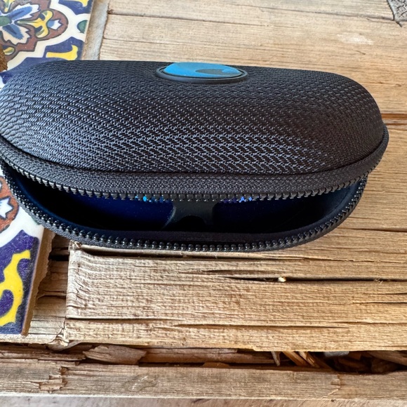 Costa Matte Black Sunglasses with Blue/Purple Mirrored Lenses - Picture 2 of 6